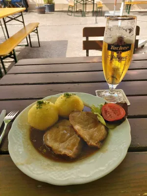 Schwarzer Adler