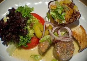 OBERWIRT Wirtshaus-Leben-Genuss