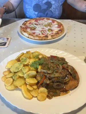 Trattoria & Pizzeria La Strada