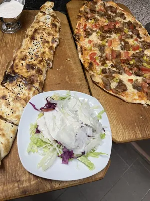 Devran Kitchen Döner Pizza