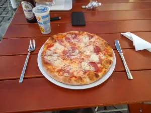 Adam Pizzeria & Burgerhaus
