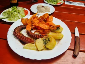 Zum Schlößla, griechische Spezialitäten
