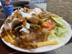 Turquoise Döner und Pizza