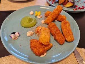 Bluma Bar & Restaurant