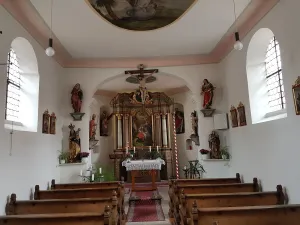 Gaststätte Grüner Baum neben Kapelle
