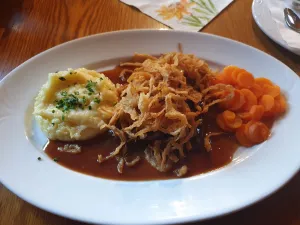 Ristorante Pizzeria Da Olindo "Drei Nelken"