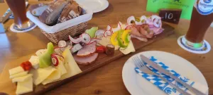 Bergschreinerhof | Hof-Cafe mit 24h-Fleischverkauf, Veranstaltungen & Führungen