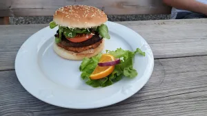 Biergarten Hopfenbogen