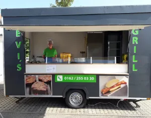 Evi's Grill