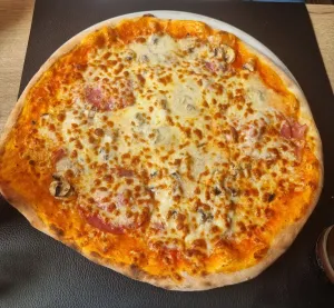 Da Adriano Pizzeria