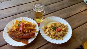 Biergarten im Schloßpark Kühbach
