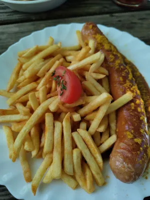 Biergarten im Schloßpark Kühbach