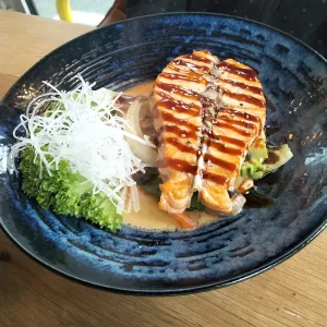 VI O-MA Restaurant Chill & Grill, Sushi & Tapas - Singen ( Hohentwiel )