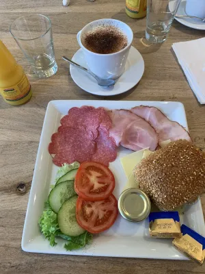 KNÖPFLE - DER BÄCKER