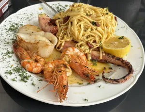 Ristorante-Pizzeria da Pino zur Sonne