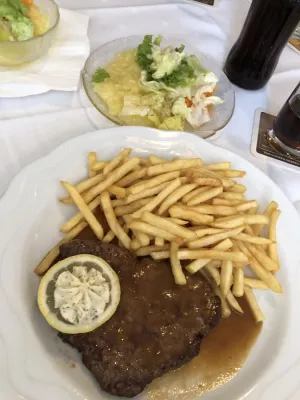 Gasthaus Metzgerei Biergarten Grüner Baum