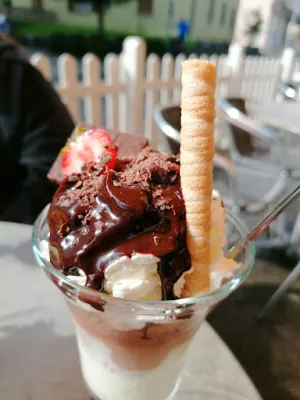 EISKUGEL- Eisdiele- Hüttlingen- Caffe&Gelato