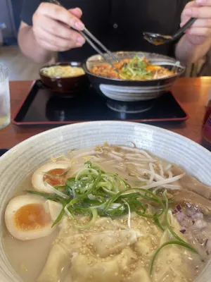 Hikoo L10 - Tonkotsu Ramen Restaurant