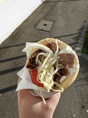Imbiss Wurstzipfel, Dimitrios Stavrakaras