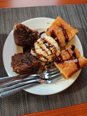 Nikopolis Greek Grill & Sportsbar