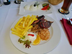Akropolis Restaurant