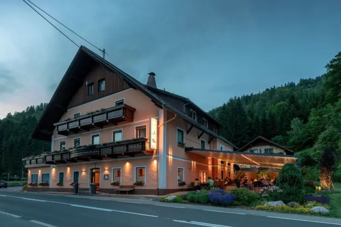 Bild von Motorrad-Hotel Gasthof Strasswirt am Nassfeld in Kärnten