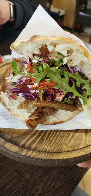 Regenbogen Döner Imbiss
