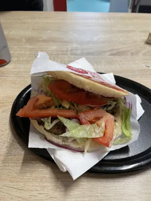 VATAN KÖFTE Sami's Imbiss