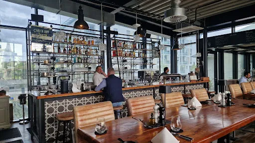 Bild von Check Inn Restaurant
