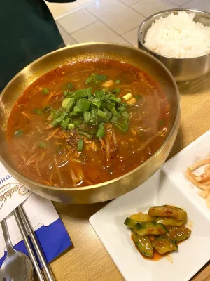 BAB IRANG Koreanische Küche