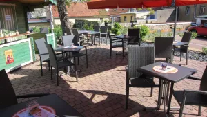 Grillrestaurant mit Biergarten