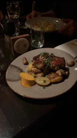 Bild von Restaurant Das Dorf – Deutsche Küche in Hamburg St. Georg