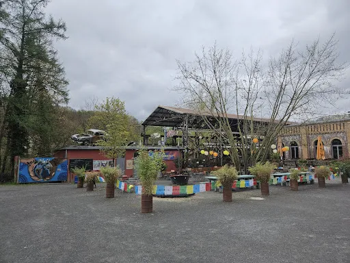 Bild von Elmores Biergarten & Lounge