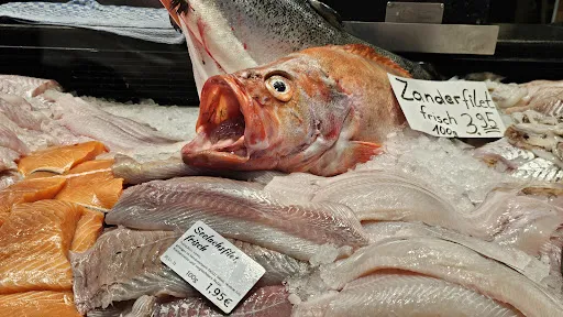 Bild von Fisch Blum - Tinnum Mittelweg 7 - Fachgeschäft & Bistro