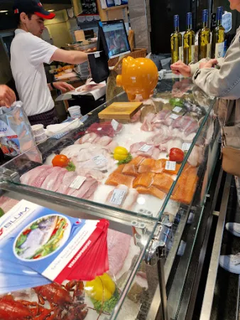 Bild von Fisch Blum - Tinnum Mittelweg 7 - Fachgeschäft & Bistro