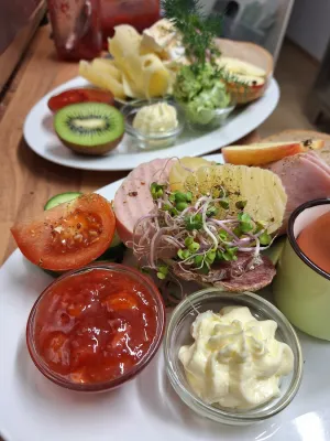 Nicole's Café