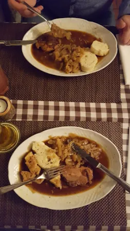 Bild von Hasenpfeffer und Windbeutel
