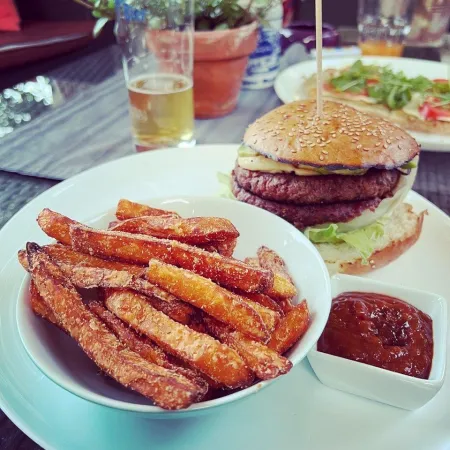 Bild von KOLOMAN | Das kultige Burger-Restaurant in Melk