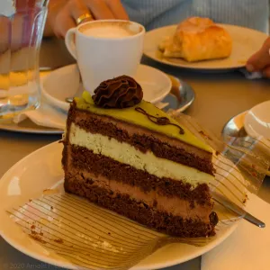 Cafe RIES