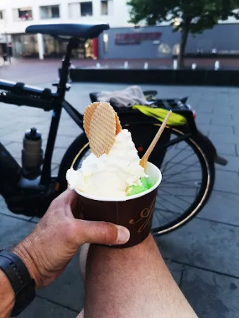 Bild von Ajeti Eiscafé am Rathaus