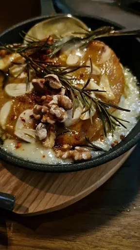 Die Mosel Vinothek & Winebar
