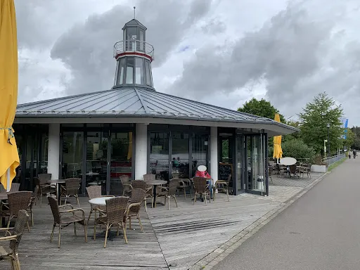 Bild von Leuchtturm am See