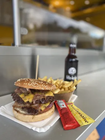 Bild von Bulls Burgers Food Truck