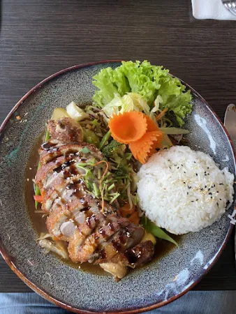 Bild von Á Dông Asia & Sushi & Vegetarische Küche