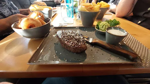 Bild von Litfass - Irish Pub, 800° Steakhouse & Burgergrill