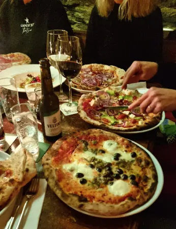 Bild von Pizzeria-Enoteca "Altes Spritzenhaus"