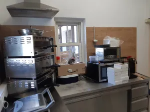 Urige Gastro in der "Alten Schmiede" mit Hausflohmarkt