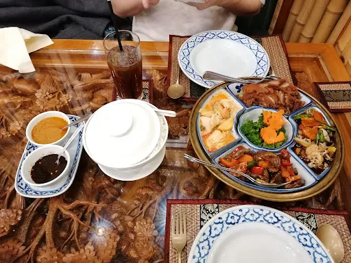 Bild von Rainbow Garden Thai Restaurant