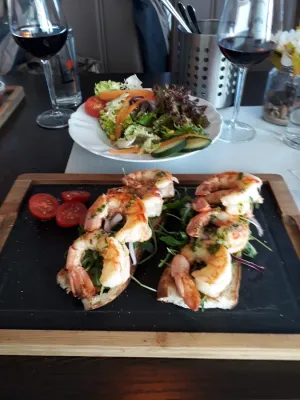 Cafe Pub Tra Amici