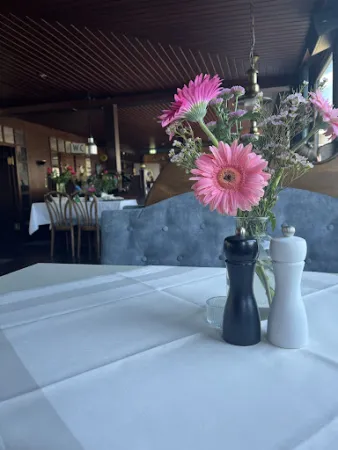 Bild von Mainod - Café Restaurant Hotel - das schwimmende Kleinod
